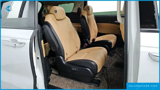 KIA CARNIVAL 9-SEATER SIGNATURE