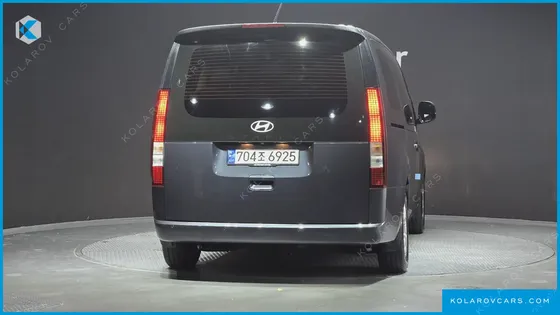 HYUNDAI STARIA TOURER 11-SEATER