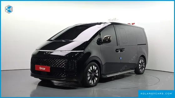 HYUNDAI STARIA 4WD LOUNGE 9-SEATER