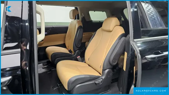 KIA CARNIVAL 9-SEATER SIGNATURE