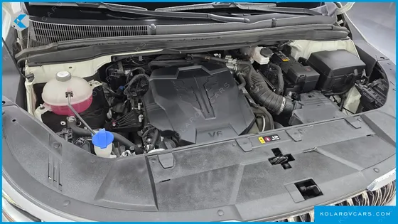 KIA CARNIVAL GASOLINE 7-SEATER SIGNATURE