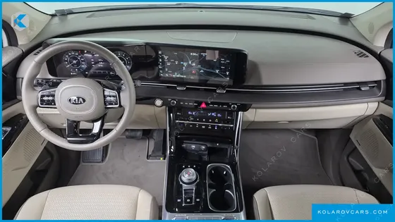 KIA CARNIVAL GASOLINE 7-SEATER SIGNATURE