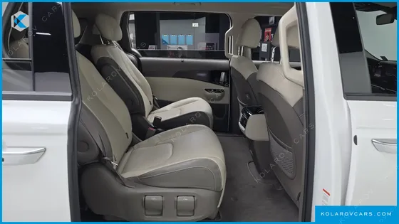 KIA CARNIVAL GASOLINE 7-SEATER SIGNATURE