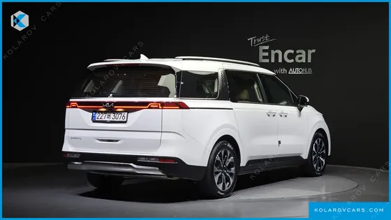 KIA CARNIVAL 7-SEATER SIGNATURE