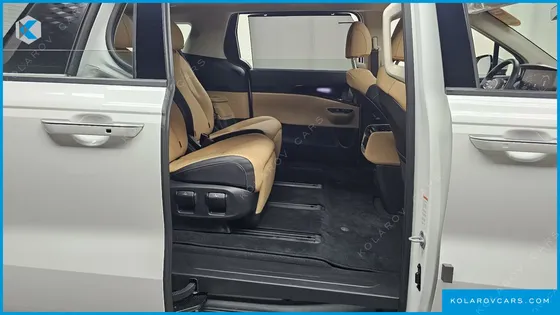 KIA CARNIVAL 7-SEATER SIGNATURE