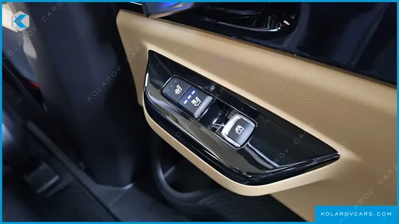 KIA CARNIVAL 7-SEATER SIGNATURE