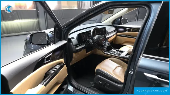 KIA CARNIVAL 9-SEATER SIGNATURE