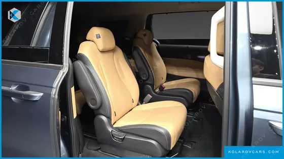 KIA CARNIVAL 9-SEATER SIGNATURE