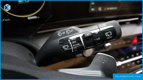KIA CARNIVAL 9-SEATER SIGNATURE