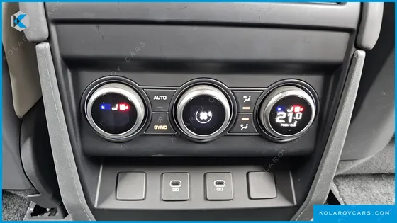LAND ROVER DEFENDER 110 D300 HSE