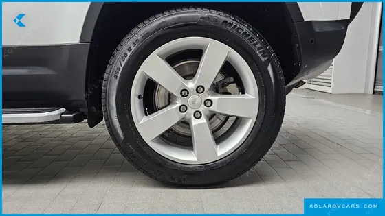 LAND ROVER DEFENDER 110 D300 HSE