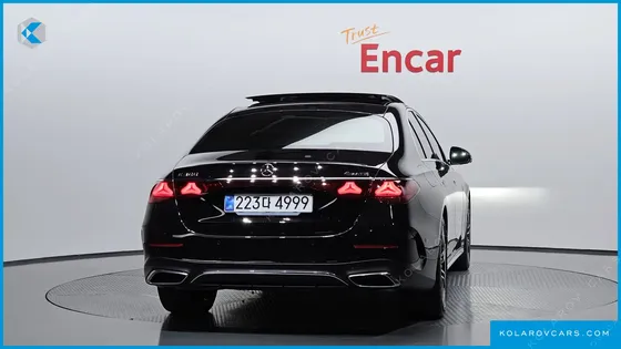 MERCEDES E-CLASS E300 4MATIC AMG LINE