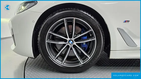 BMW 5 SERIES 520I M SPORT