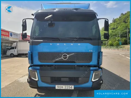 VOLVO CARGO TRUCK 6X4