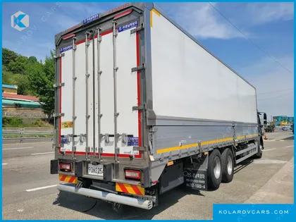 VOLVO CARGO TRUCK 6X4