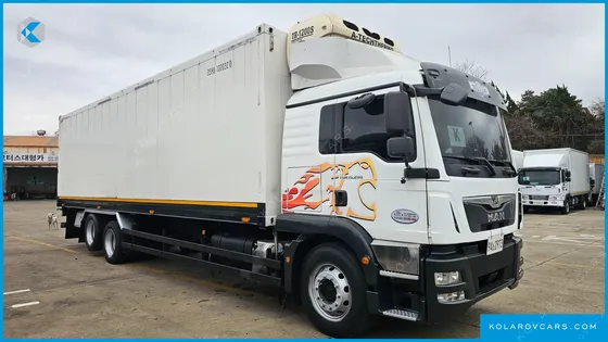 MAN TRUCK CARGO TRUCK 4X2