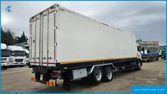 MAN TRUCK CARGO TRUCK 4X2