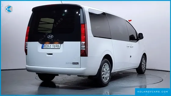 HYUNDAI STARIA HEV 1.6 CARGO 5-SEATER