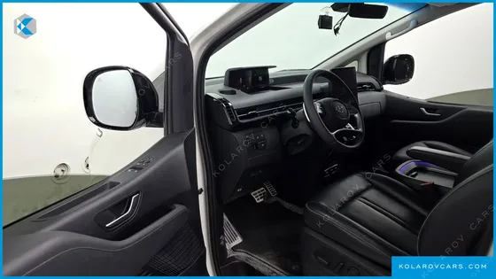 HYUNDAI STARIA L3.5 LOUNGE 9-SEATER