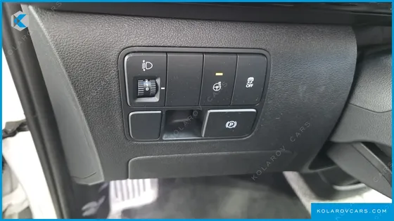HYUNDAI STARIA L3.5 LOUNGE 9-SEATER