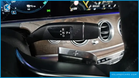 MERCEDES E-CLASS E300E 4MATIC EXCLUSIVE