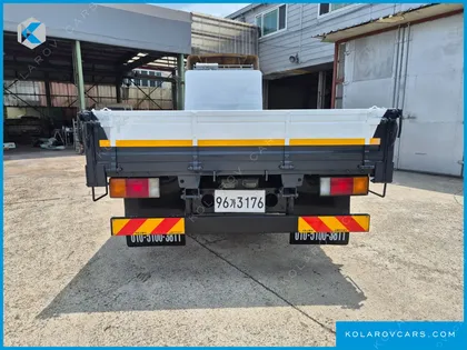 HYUNDAI MEGA TRUCK GOLD