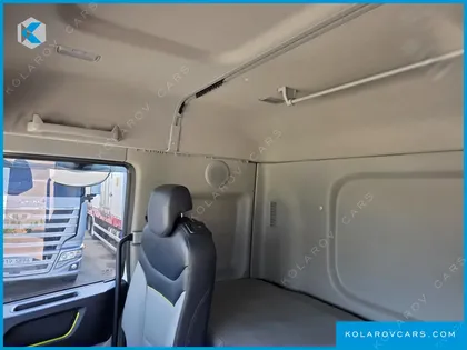 HYUNDAI MEGA TRUCK GOLD
