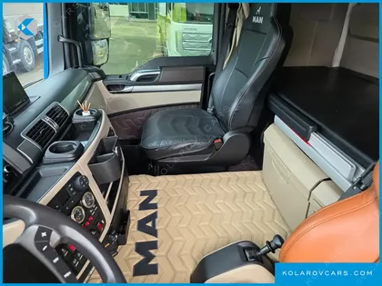 MAN TRUCK CARGO TRUCK 6X2
