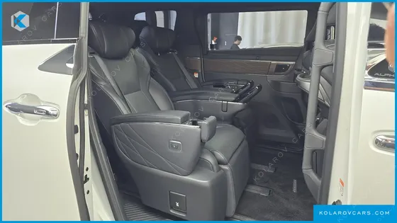 TOYOTA ALPHARD 2.5 HEV EXECUTIVE AWD