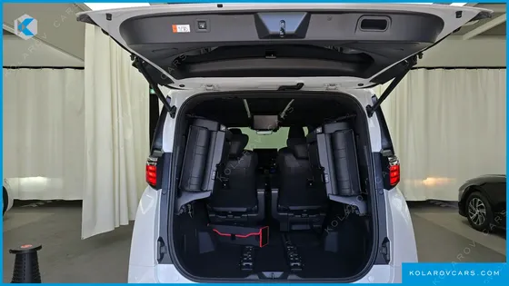TOYOTA ALPHARD 2.5 HEV EXECUTIVE AWD