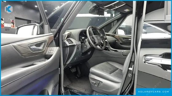 TOYOTA ALPHARD 2.5 HEV EXECUTIVE AWD
