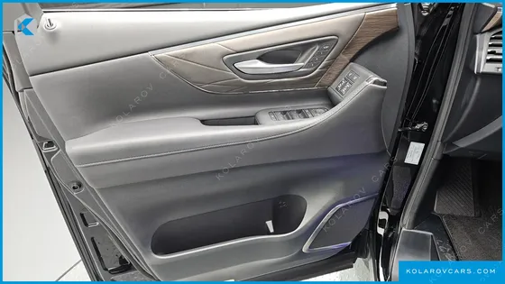 TOYOTA ALPHARD 2.5 HEV EXECUTIVE AWD