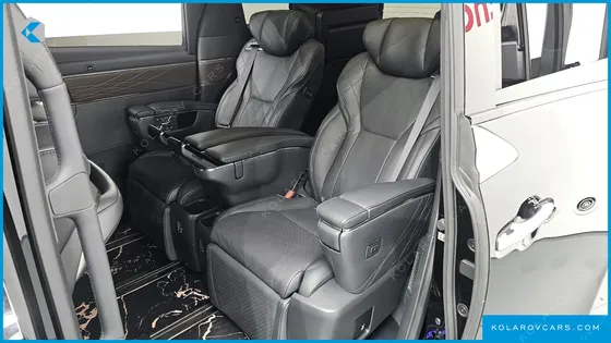 TOYOTA ALPHARD 2.5 HEV EXECUTIVE AWD