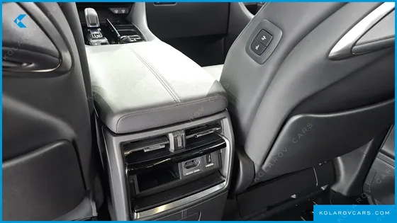 TOYOTA ALPHARD 2.5 HEV EXECUTIVE AWD