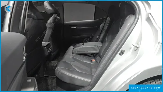 TOYOTA CAMRY 2.5 XLE HYBRID