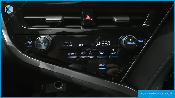 TOYOTA CAMRY 2.5 XLE HYBRID