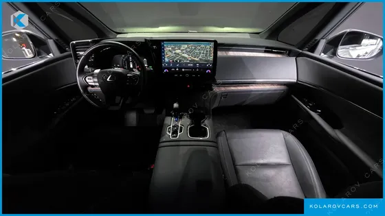 LEXUS LM 500H ROYAL