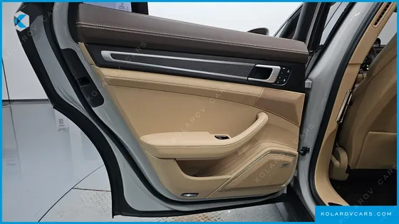 PORSCHE PANAMERA 2.9 AWD E-HYBRID PLATINUM EDITION