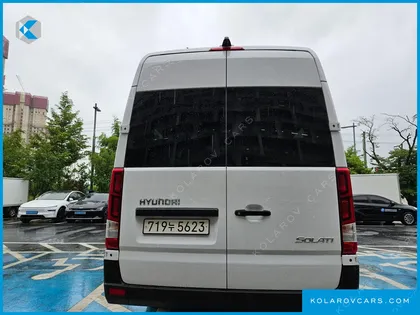HYUNDAI SOLATI 15-SEATER