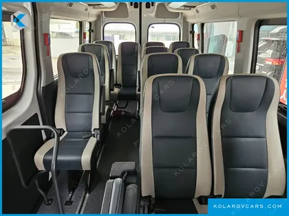 HYUNDAI SOLATI 15-SEATER