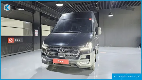 HYUNDAI SOLATI 15-SEATER