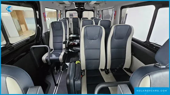 HYUNDAI SOLATI 15-SEATER