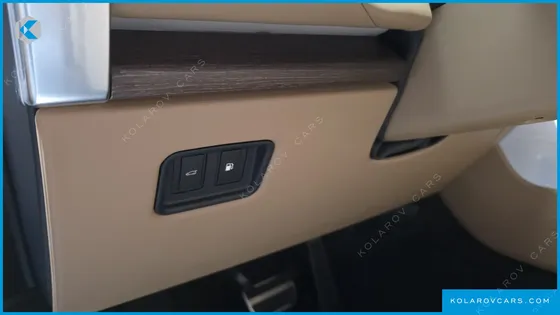 LAND ROVER RANGE ROVER P550E AB