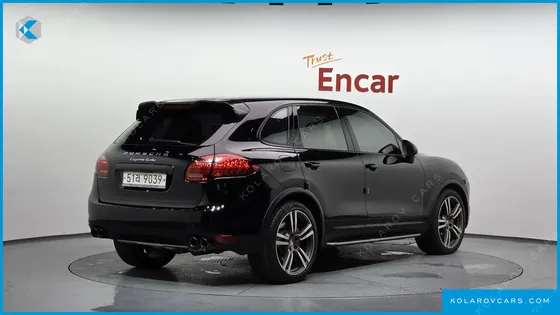 PORSCHE CAYENNE 4.8 TURBO