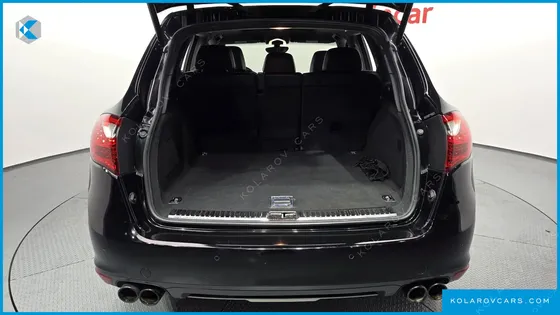 PORSCHE CAYENNE 4.8 TURBO