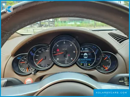 PORSCHE CAYENNE 3.0 DIESEL PLATIUM EDITION