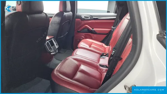PORSCHE CAYENNE 3.0 DIESEL PLATIUM EDITION
