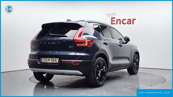 VOLVO XC40 B4 INSCRIPTION