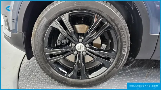 VOLVO XC40 B4 INSCRIPTION