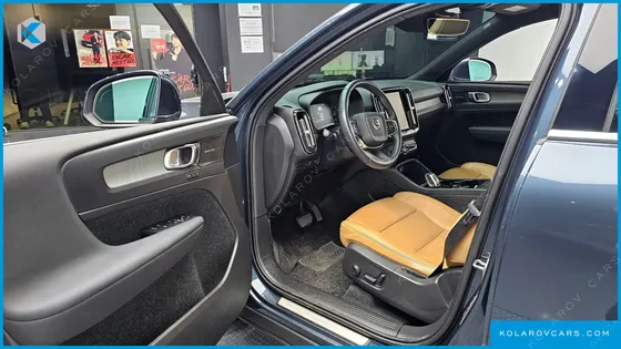 VOLVO XC40 B4 INSCRIPTION